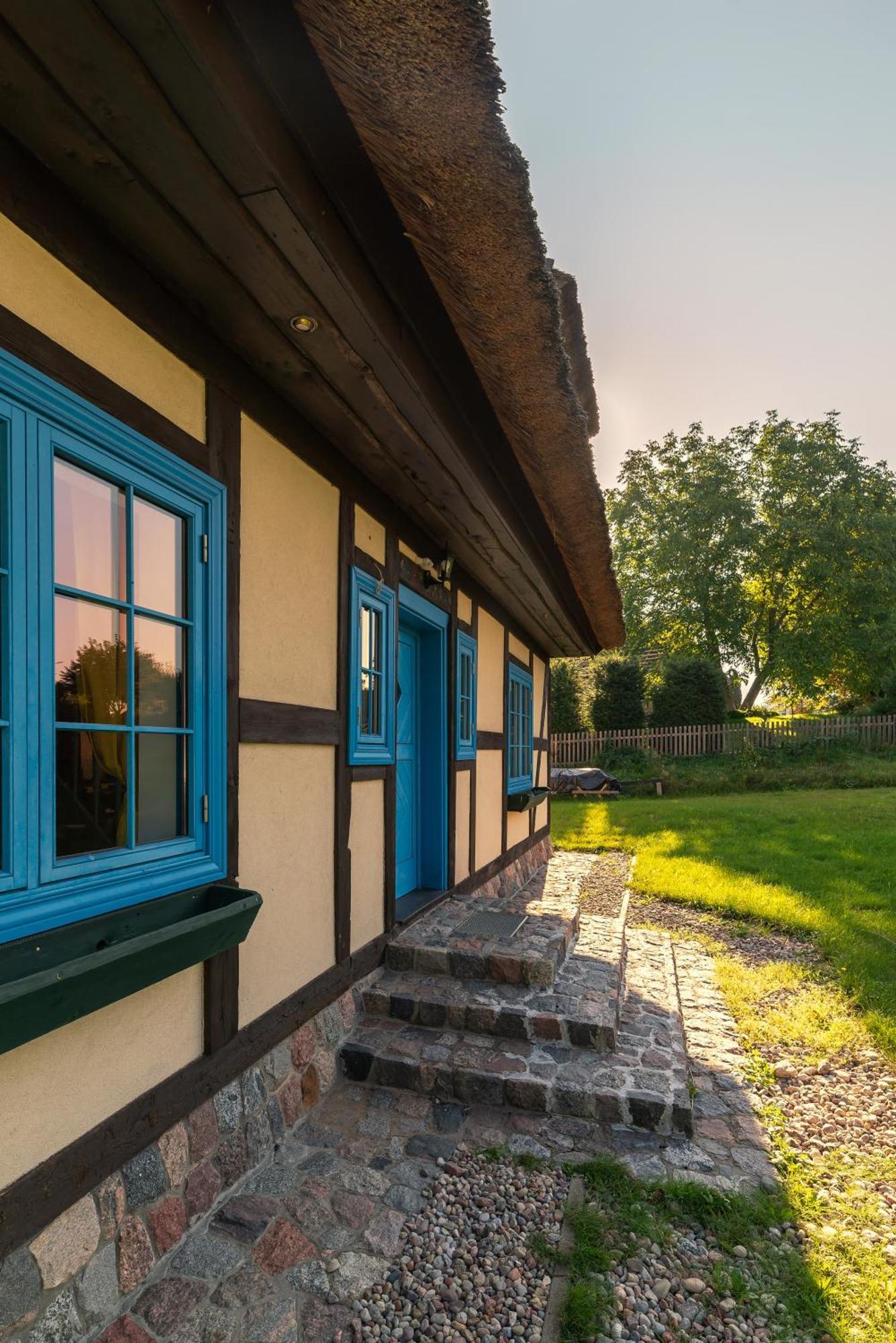 Kaszuby, Dom Kaszubski Nad Jeziorem Danielowa Dolina Szymbark  Buitenkant foto